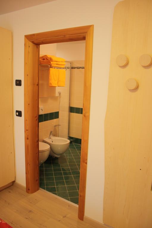 Agriturismo Pianrestel Cavalese Szoba fotó
